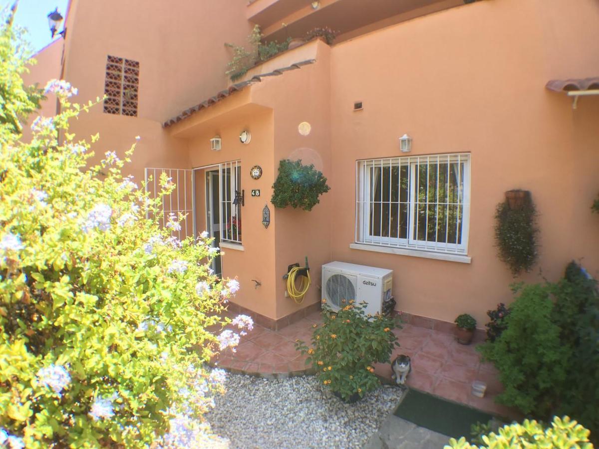2236-Lovely Groundfloor With Pool View Casares Exteriér fotografie